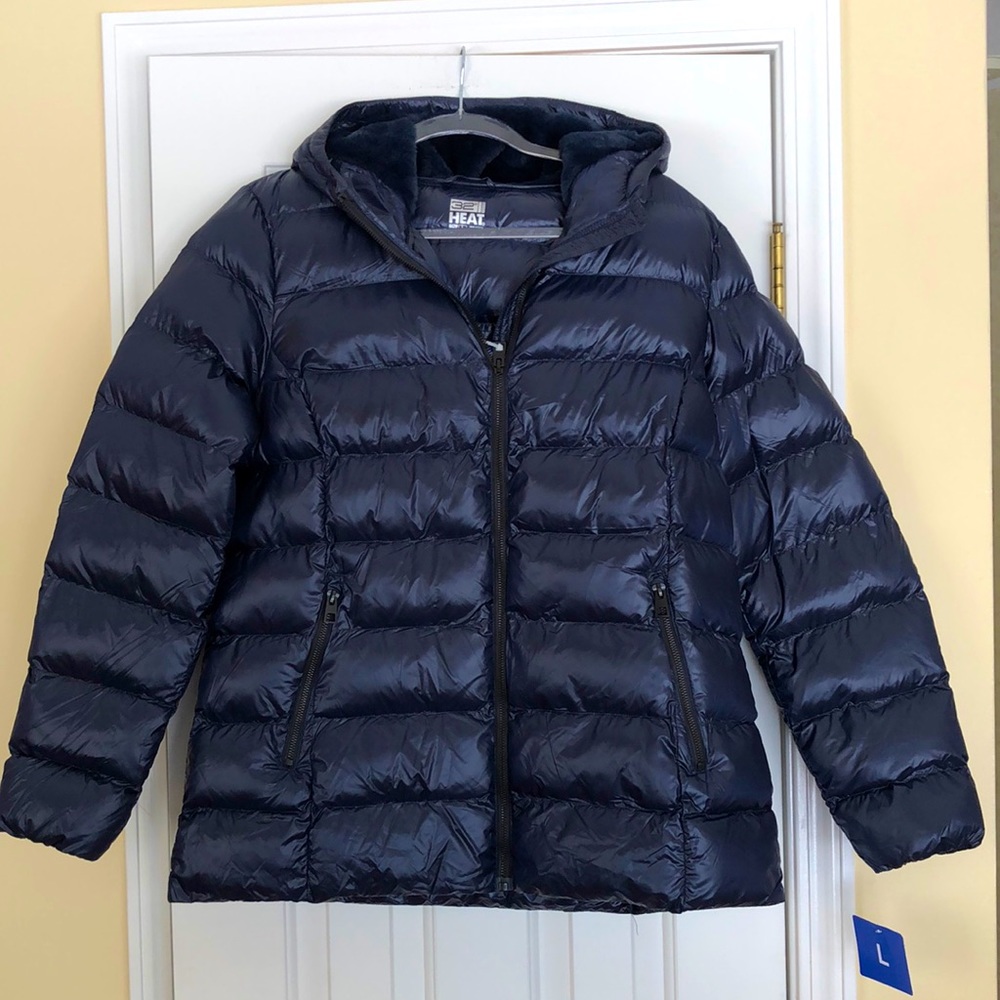 New Women’s 32 Degrees puffer jacket. Size L. Navy color. Soft faux fur in hood. - Picture 1 of 9